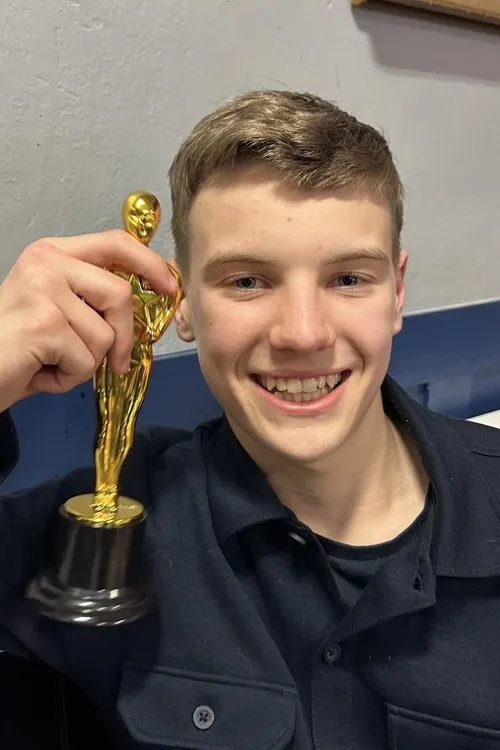 Jude Hunter interpretando a himself