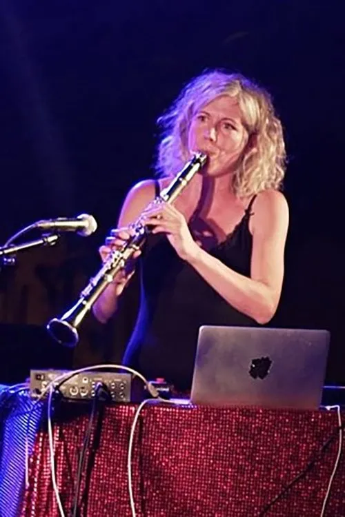 Judit Farrés interpretando a