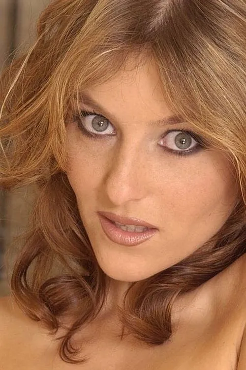 Judy White interpretando a 