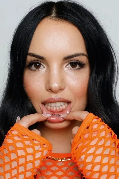 Lena Meyer-Landrut ha trabajado con Juju en 1 ocasiones