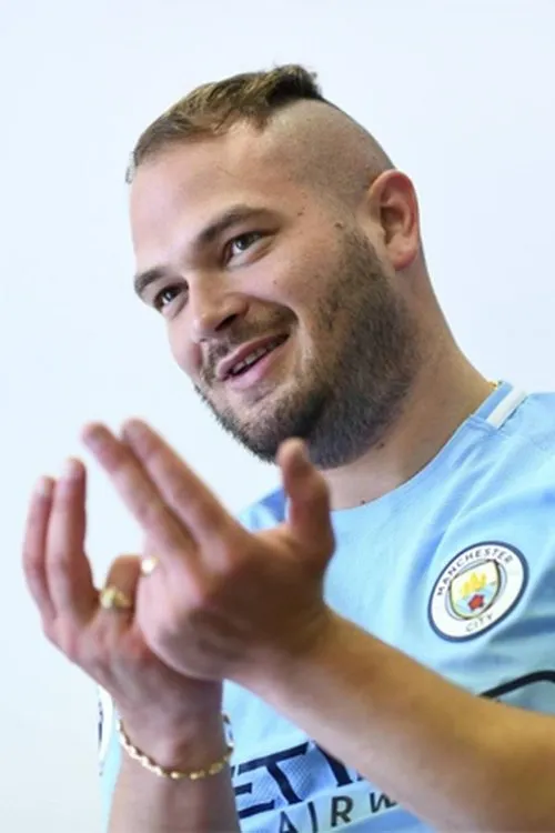 R.E.D.K ha trabajado con JuL en 1 ocasiones