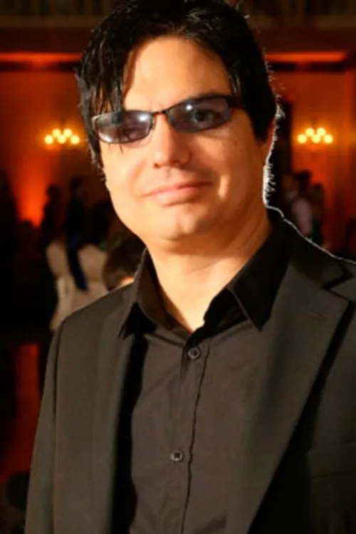 Eric Bloom ha trabajado con Jules Radino en 5 ocasiones