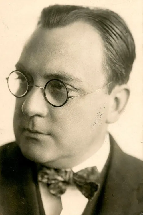 Max Croiset ha trabajado con Jules Verstraete en 3 ocasiones