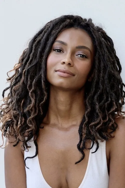 Julia Black interpretando a Danielle