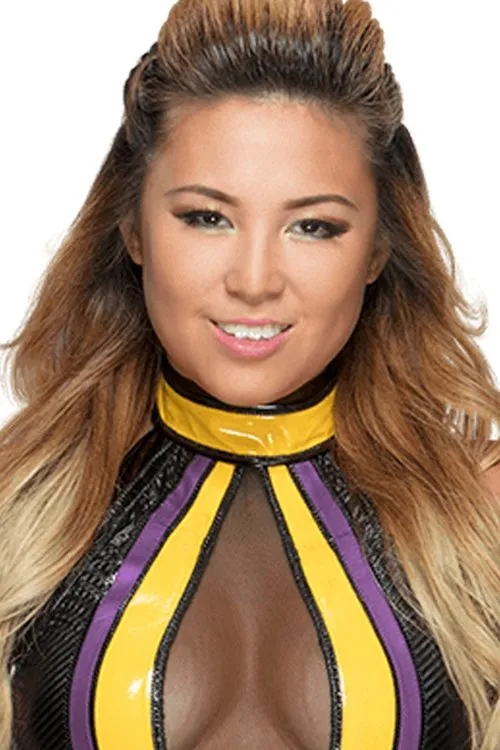 Julia Ho interpretando a Zeda Zhang