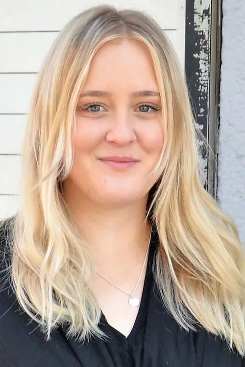 Julia Lyskova Juhlin — personaje: Antonia