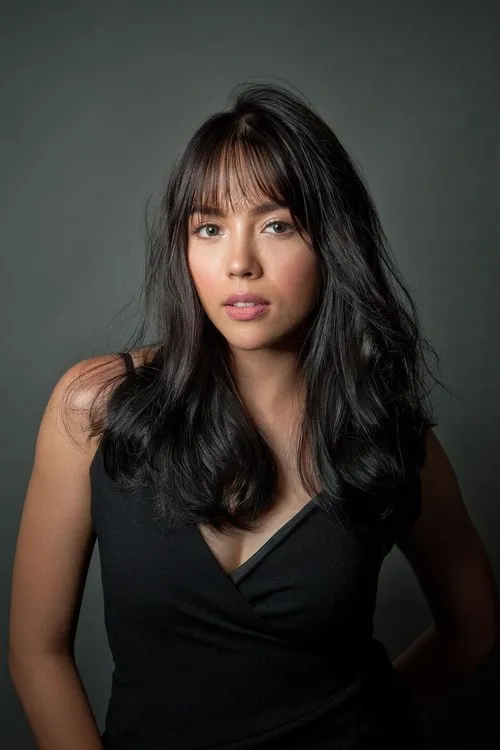 Julia Montes — personaje: Clara del Valle / Clara David