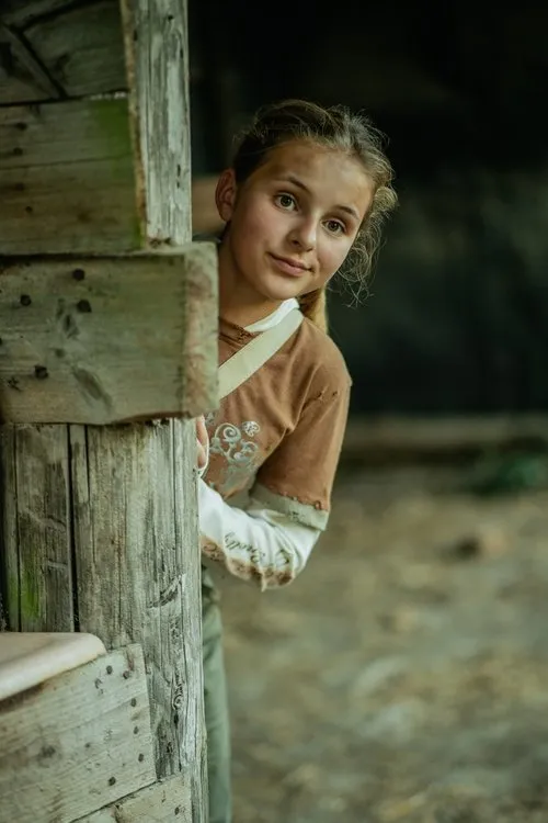 Carl Bernard ha trabajado con Julia Urien-Cartailler en 1 ocasiones