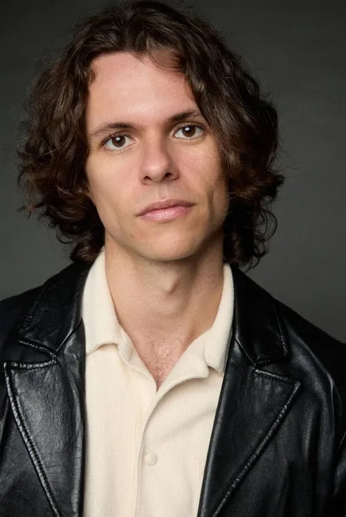 Julian De La Celle en su biografía y filmografía