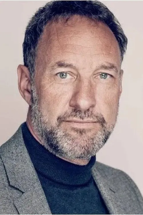 Peter Heppelthwaite ha trabajado con Julian Sims en 1 ocasiones