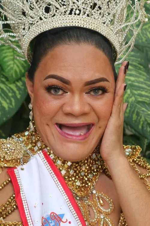 Juliana Parizcova Segovia interpretando a Roxie