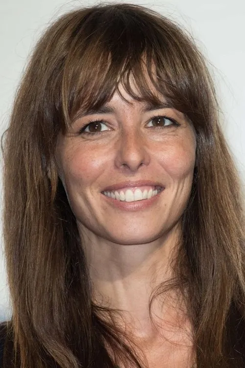 Julie Boulanger — personaje: Fleur, hôtesse d'accueil