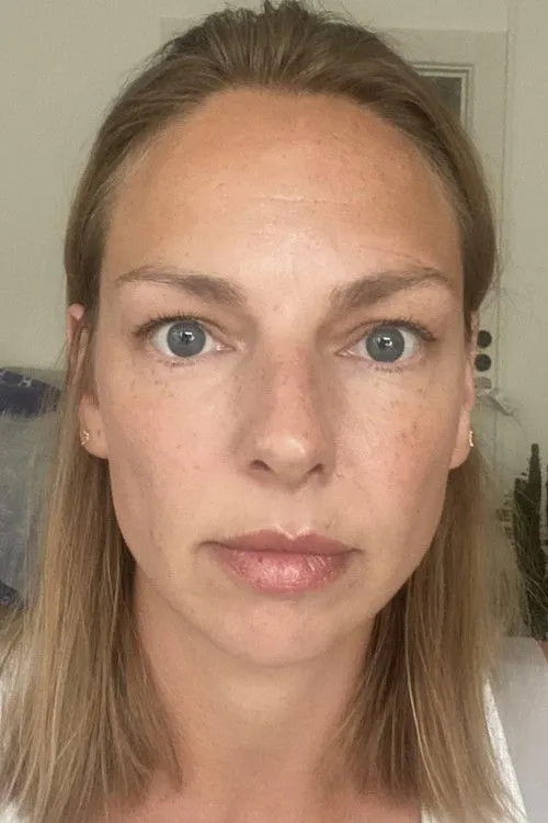 Helle Rossing ha trabajado con Julie Buch-Hansen en 1 ocasiones