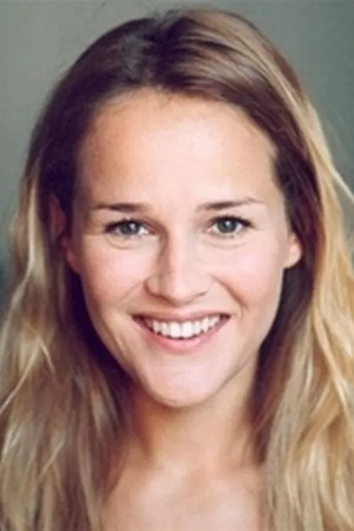 Julie Delafosse interpretando a