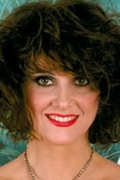 Julie Juggs interpretando a Wife 4