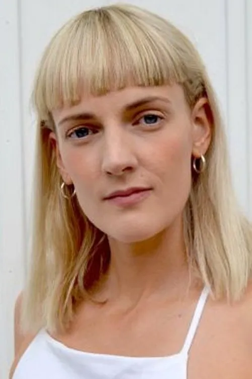 Josephine Raahauge ha trabajado con Julie Kunz en 1 ocasiones