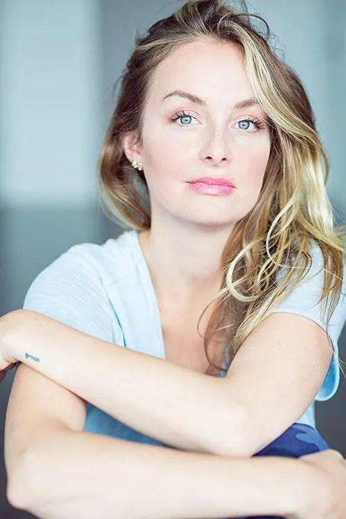 Foto de perfil del actor Julie Sype en el reparto