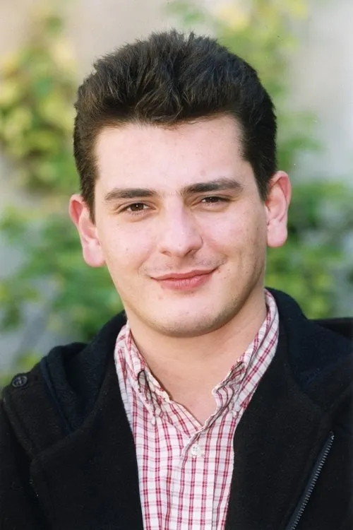 Julien Chatelet — personaje: Antoine Portal