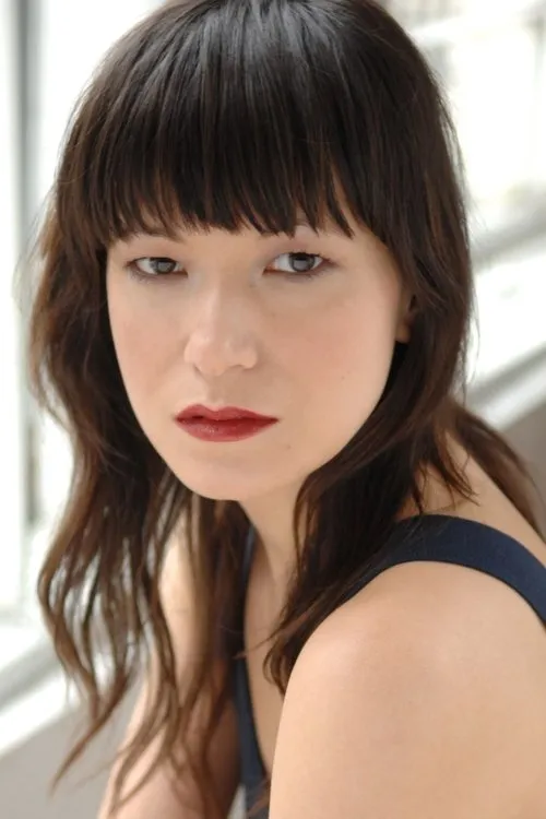 Julienne Hanzelka Kim en su biografía y filmografía