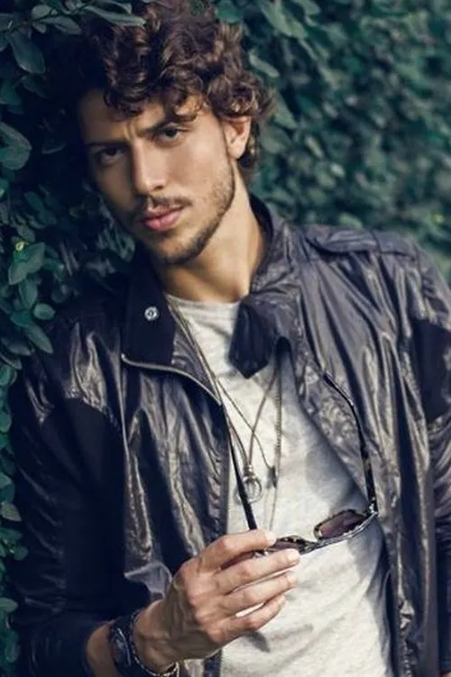 Tiago Rios ha trabajado con Julio Fernandes en 1 ocasiones