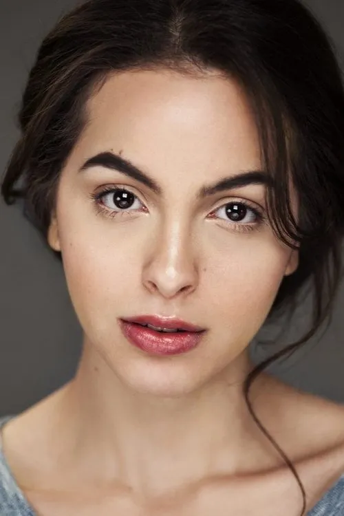 July Namir — personaje: Mrouj