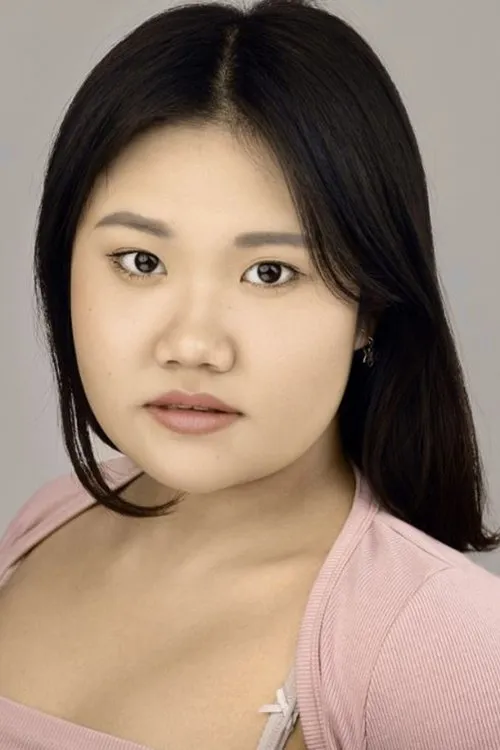 Juné Tiamatakorn interpretando a Ruth