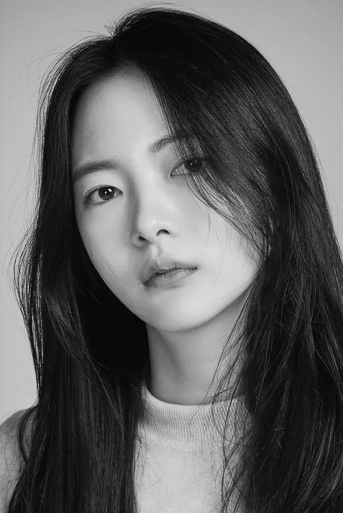 Jung Ye-bin — personaje: Kim Young