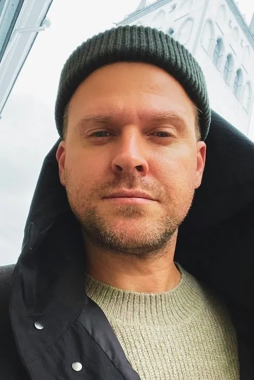 Kristi Villard ha trabajado con Jürgen Pärnsalu en 1 ocasiones