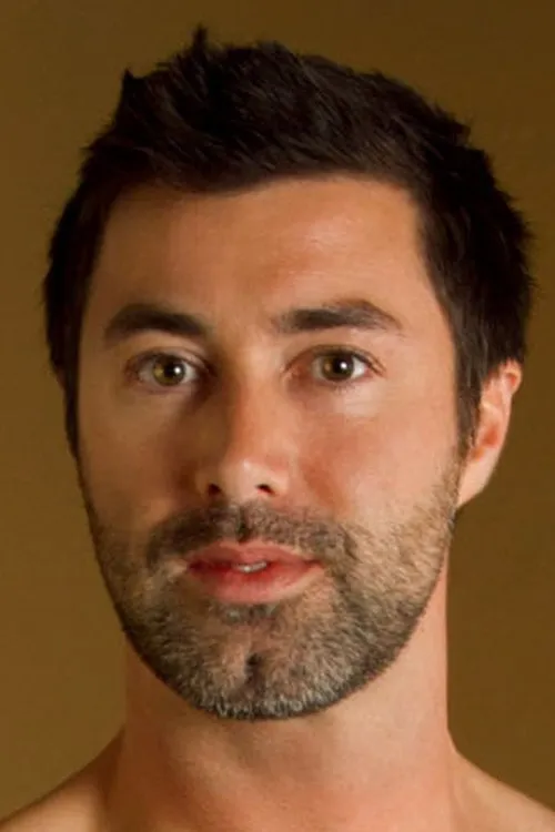 Justin Beal interpretando a 