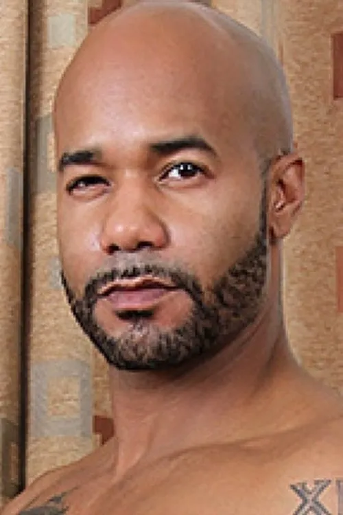 Justin Coxx interpretando a (archive footage)