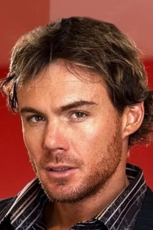 Justin Magnum interpretando a Dr. Magnum