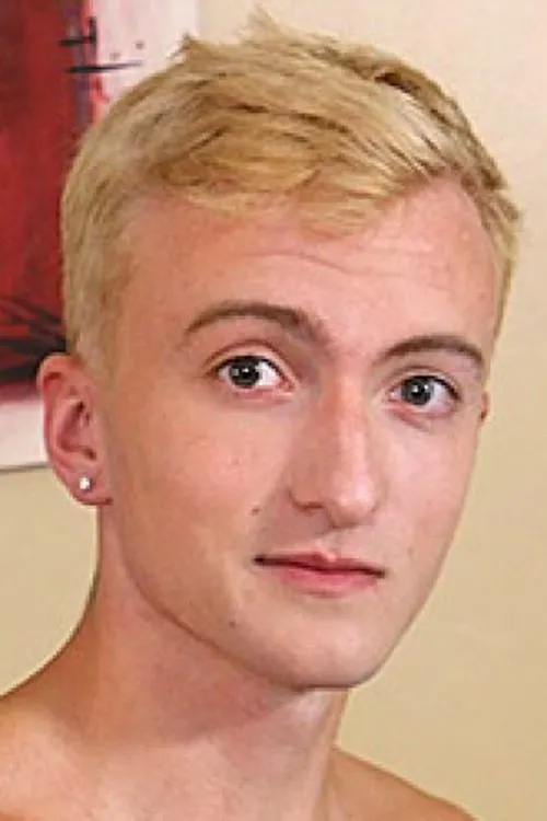 Justin Trouble interpretando a