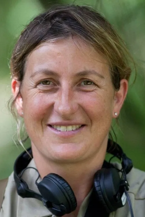 Justine Evans — personaje: Self