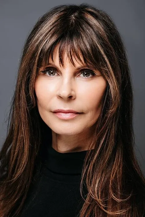 Justine Francesca Glenton interpretando a Amanda - lead