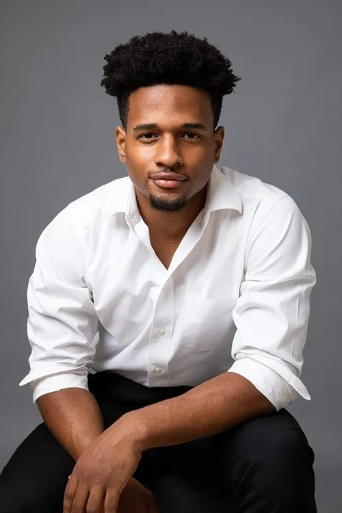 Brendan Egan ha trabajado con Juvan Elisma en 1 ocasiones