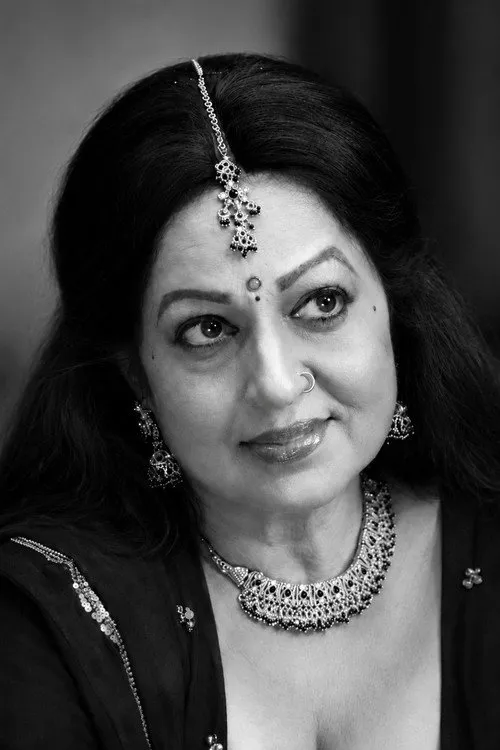 Jyothi Lakshmi interpretando a 