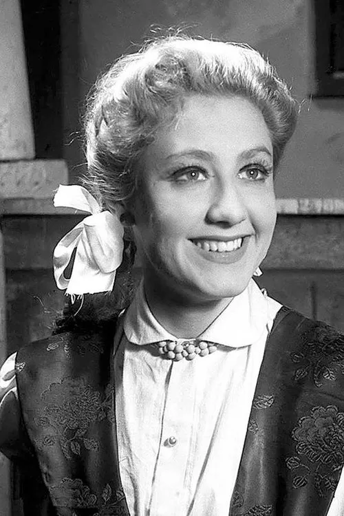 Judit Miklósy ha trabajado con Józsa Hacser en 1 ocasiones