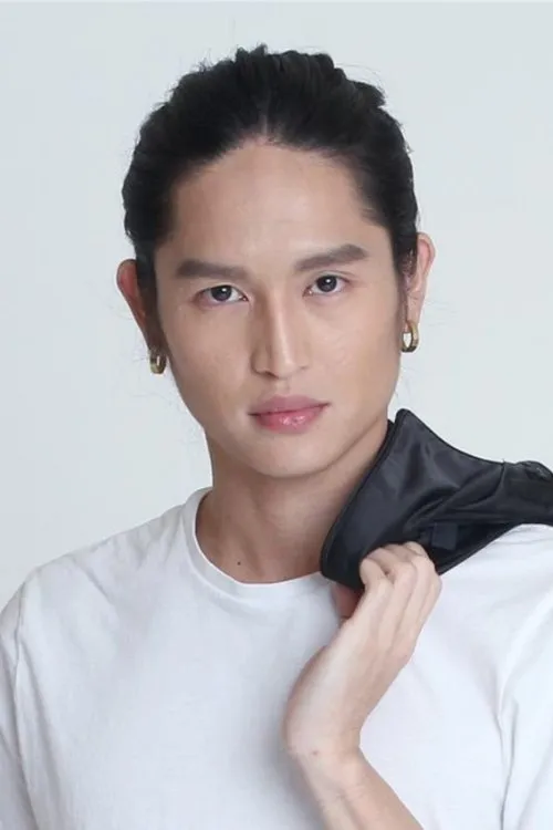 Ka Hoe interpretando a Kiki