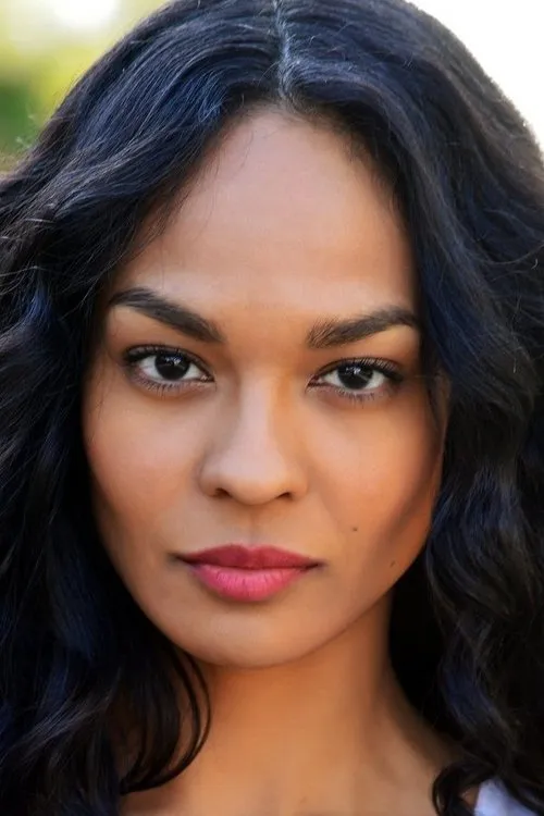 Kacy Owens interpretando a Reni