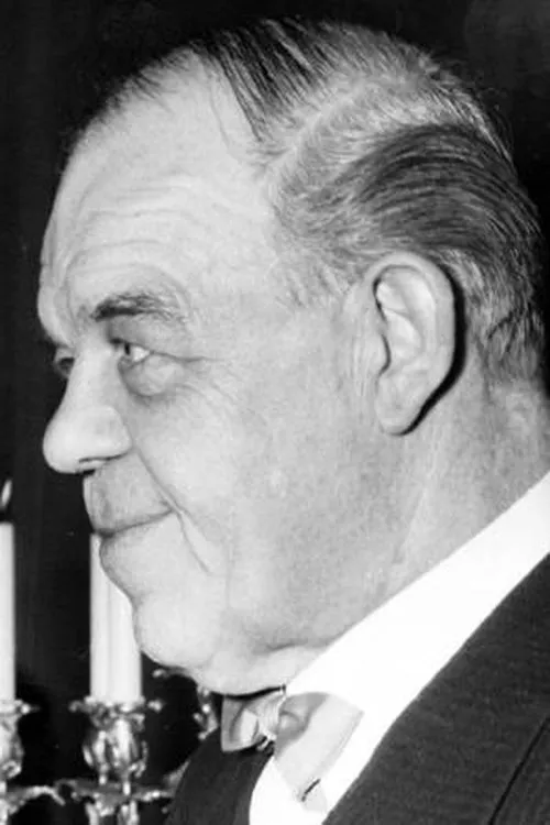 Kai Holm interpretando a Overretssagfører Svendsen