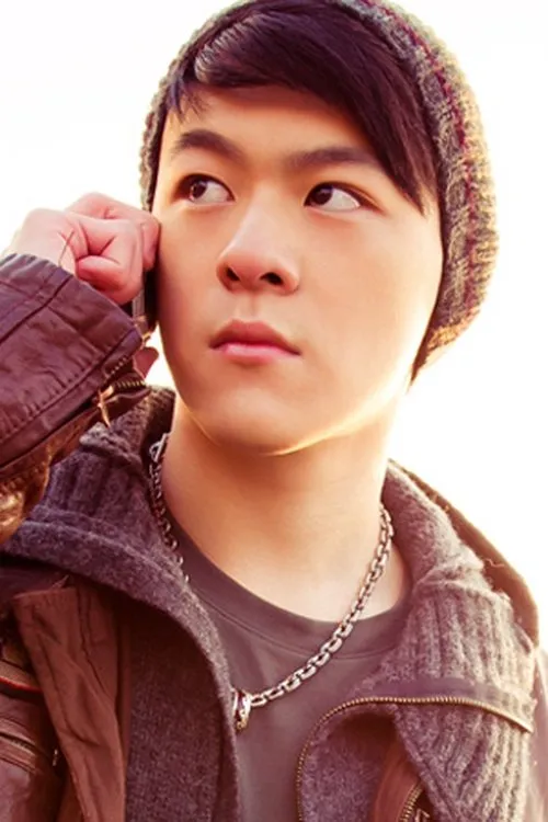 Kai-Yuan Cheng interpretando a 