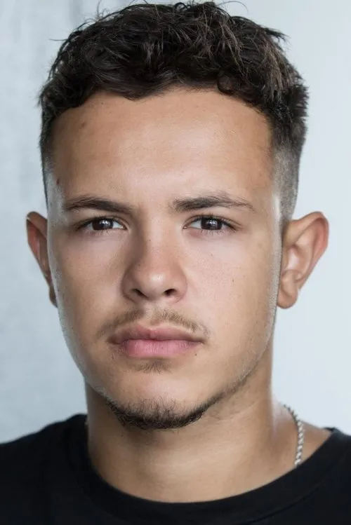 Kaine Zajaz interpretando a Wolfie