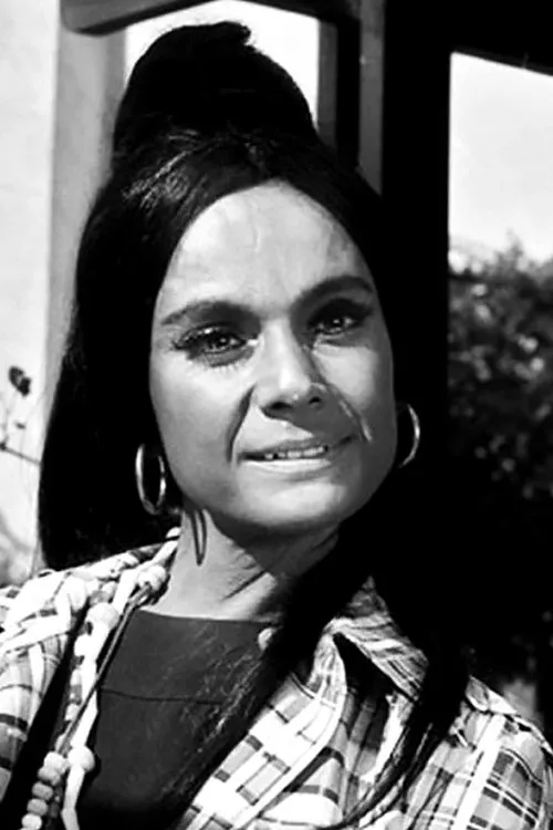 Κάκια Αναλυτή interpretando a Violetta Siganopoulou