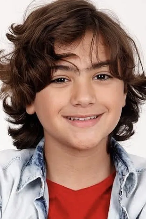 Kaleb Figueiredo interpretando a Oliver