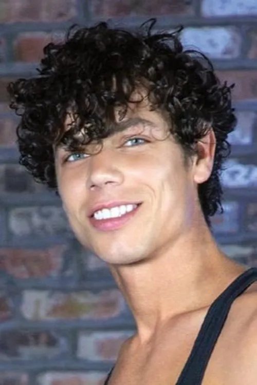 Kaleb Stryker interpretando a