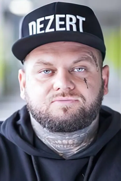 Kali interpretando a