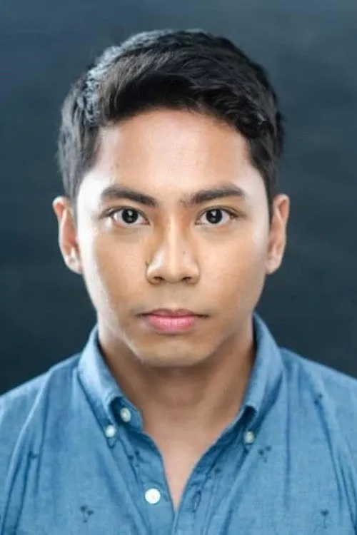 Kalil Almonte interpretando a 