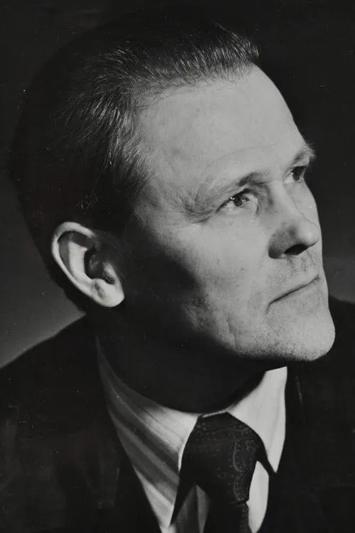 Liis Tappo-Treial ha trabajado con Kalju Suur en 1 ocasiones