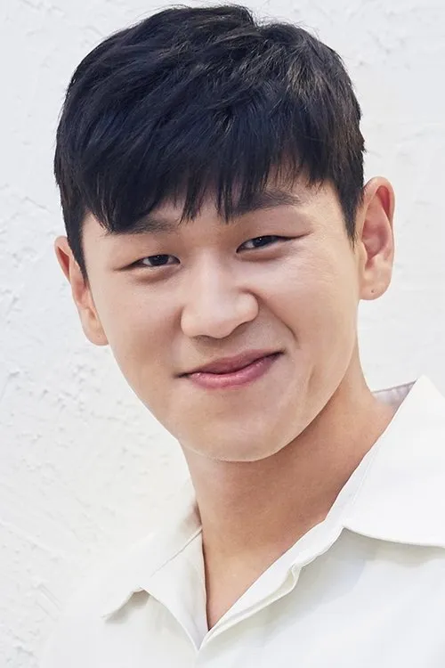 Kang Hong-suk en su biografía y filmografía