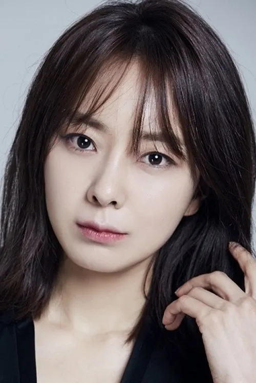 Foto de perfil del actor Kang Hyun-Jung en el reparto